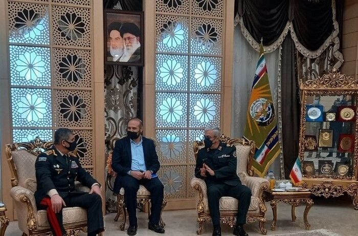 دیدار وزیر دفاع جمهوری آذربایجان با سرلشکر باقری
