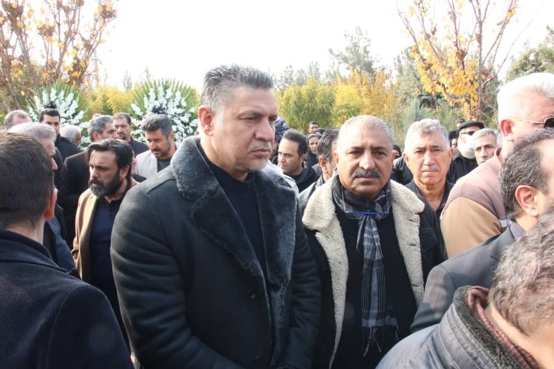 این عکس علی دایی نشان می‌دهد از لحاظ اقتصادی چه بلایی سر ملت آمده