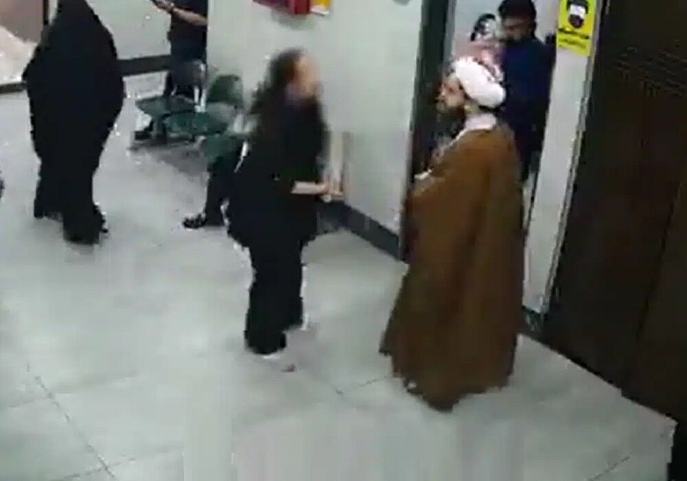 آنچه در ماجرای غم‌انگیز درمانگاه قم و درگیری طلبه و مادر قمی دیده نشد