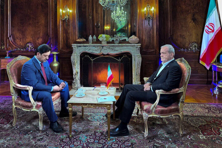 پزشکیان: آمریکا باید پاسخ بدهد آماده گفت‌وگوست یا می‌خواهد بازی را بهم بزند؟

