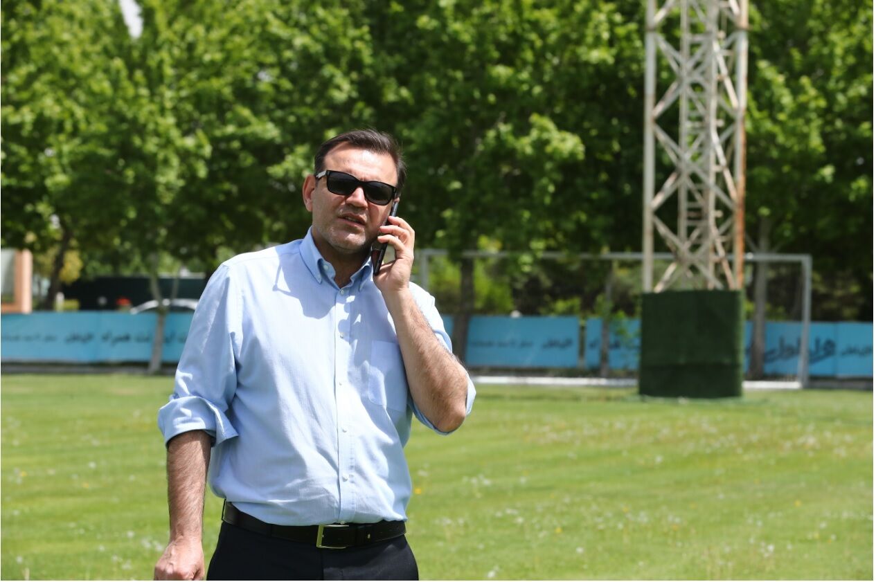 عزیزی خادم: حذف غیرقانونی من، چرنوبیل فوتبالی بود/ حضور تاج در فدراسیون غیرقانونی و غیرمشروع است