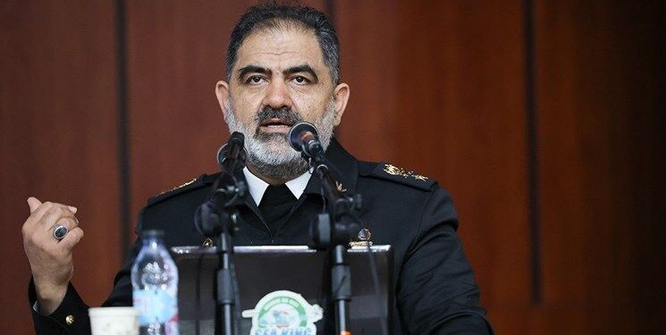 دریادار ایرانی: هیچ ناو آمریکایی به خلیج فارس نیامده/ شاهرگ‌های اقتصادی ایران باز است، کشتی‌ها تحت اسکورت هستند و امنیت کامل در آبراه‌های راهبردی برقرار است