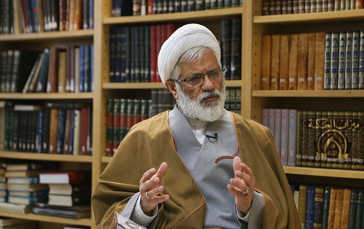 گسل بسیار شدیدی میان روحانیت و مردم ایجاد شده/ مراجع برای برخی مراسم حکومتی بیانیه می‌دهند اما در برابر برخوردهای بسیار خشن کمتر حرف می‌زنند