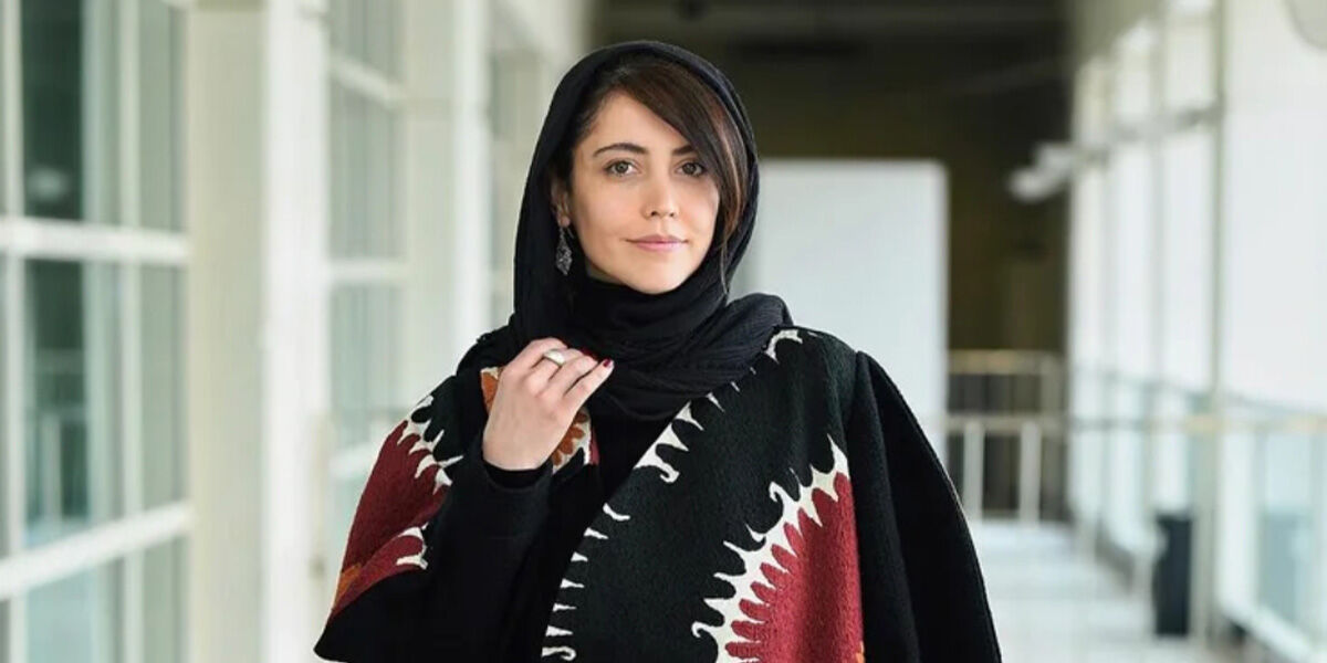 استایل متفاوت خانم بازیگر در کنار یک بازیگر مشهور در اکران عمومی فیلم