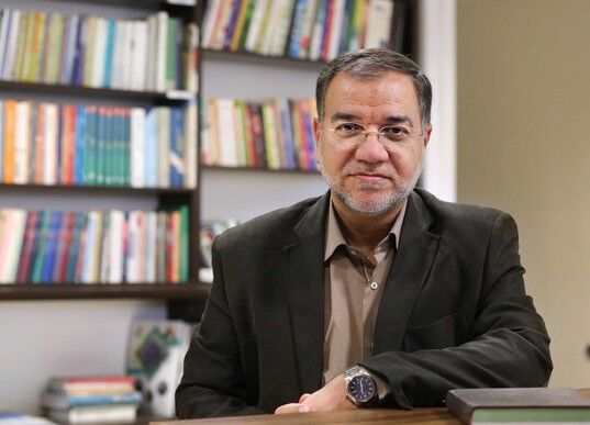 توئیت عضو دفتر رهبری با هشتگ «شیاطین داخلی» +‌ عکس