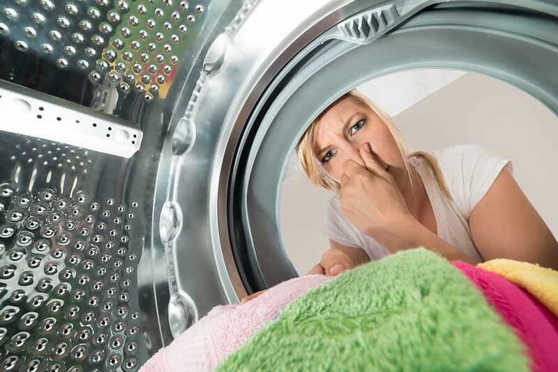 دلایل و راه‌های رفع بوی بد ماشین‌ لباسشویی