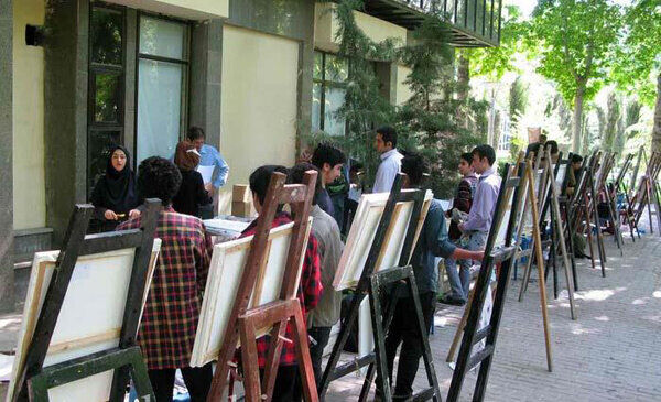 هنرستانها در هر شرایطی نباید تعطیل شوند