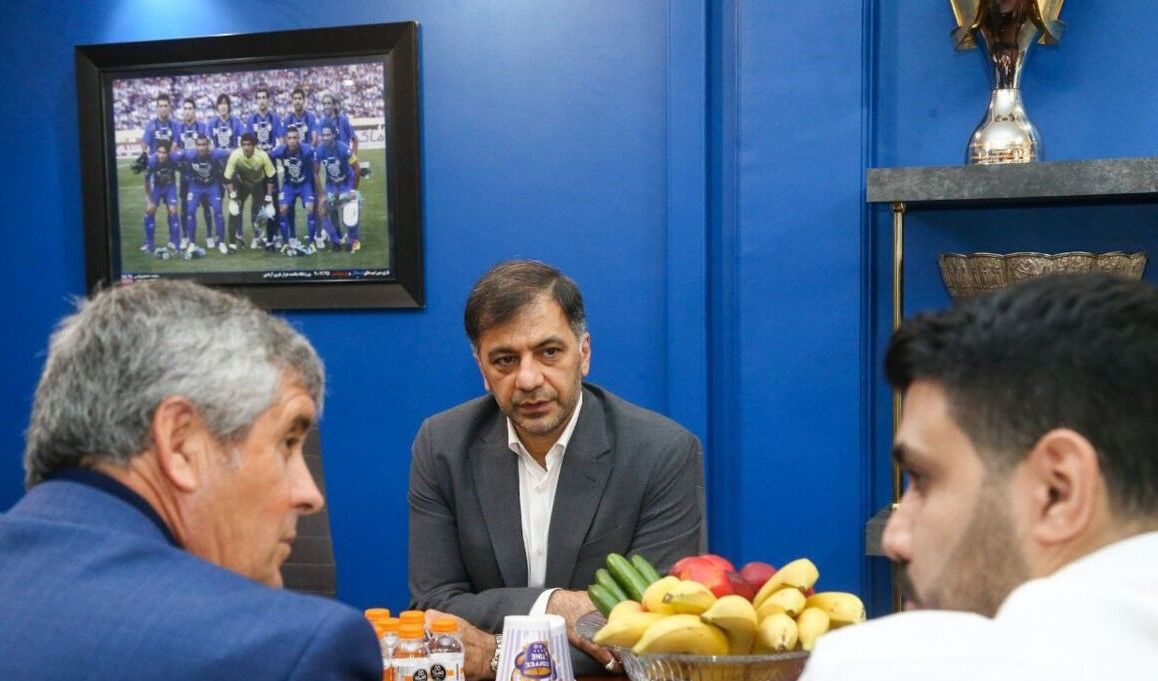استقلال و سرمربی اسبق رئال مادرید به بن بست خوردند