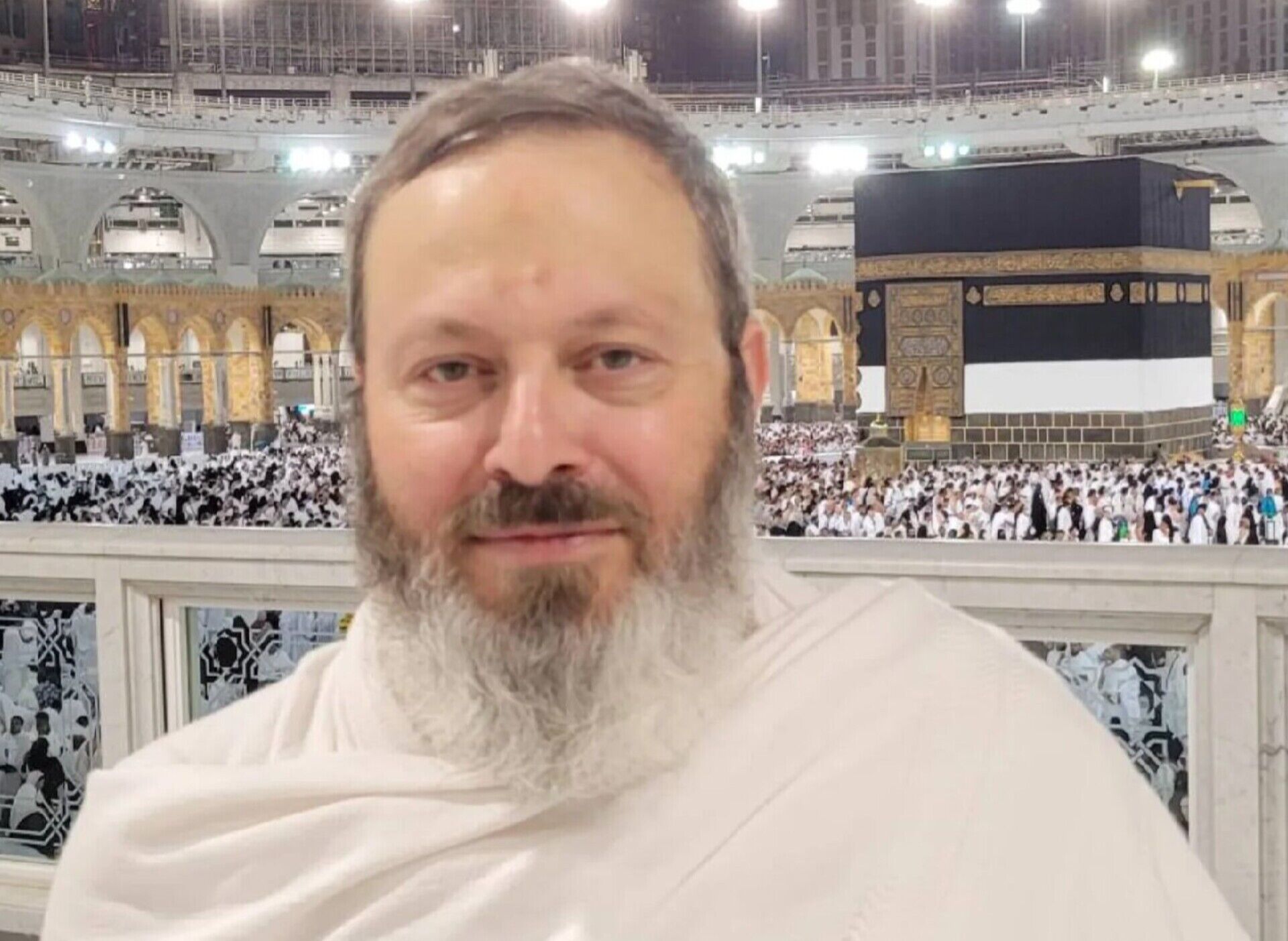 پست اینستاگرامی قاسمیان درباره وضعیت فعلی وی: او از سوی مقامات عربستان به طور موقت بازداشت شده/ از بازنشر محتوای تحریک‌آمیز خودداری شود