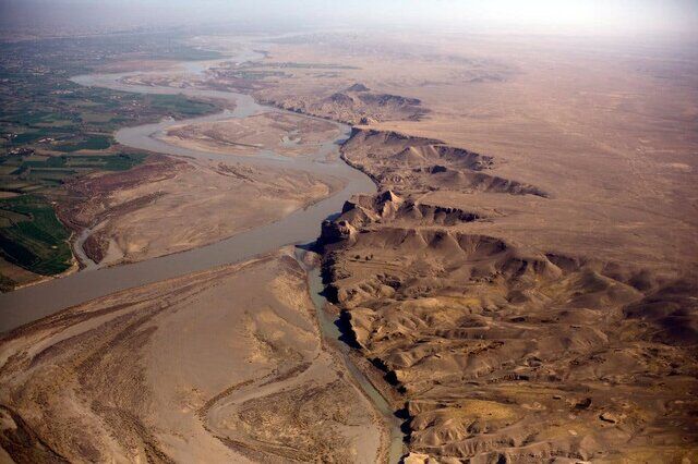 طالبان حقآبه هامون را نداد؛ حقآبه آب شرب مردم هم تامین نمی‌شود
