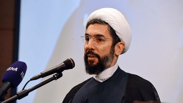 توضیح نماینده رهبر انقلاب درباره نقل قول محمدرضا طاهری در میدان انقلاب: «توهین» به دولت یا سایر مسئولانی که عهده‌دار مأموریت‌های حساسی هستند، به ویژه در زمان جنگ، خط قرمز رهبری محسوب می‌شود