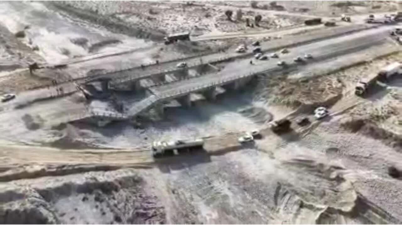 استانداری هرمزگان: در پی حملات آمریکا به برخی زیرساخت‌ها، 4 نقطه از محورهای ارتباطی استان دچار خسارت شد/ تونل شهید میرزایی، پل رودخانه شور در محور بندرعباس - سیرجان و ۲ پل در محور سه‌ راه میناب آسیب دیدند