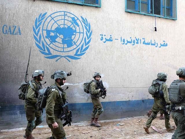 سخنگوی آنروا: از آغاز جنگ در غزه حتی یک روز هم کار را متوقف نکردیم
