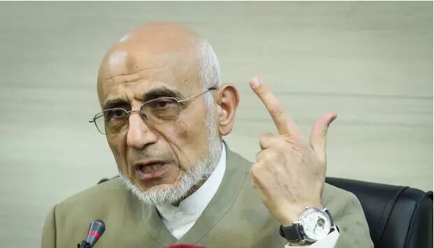 طعنه سنگین عباس عبدی به تیپ میرسلیم+ عکس