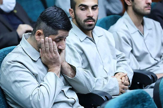 از اعدام تا قطعی اینترنت؛ از گرانی دلار تا بیکاری اینترنتی