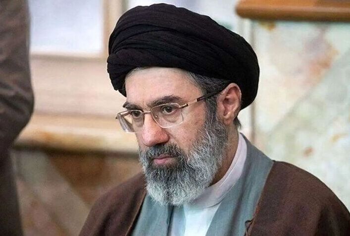 رهبر جدید انقلاب اسلامی توسط مجلس خبرگان رهبری تعیین و معرفی شد