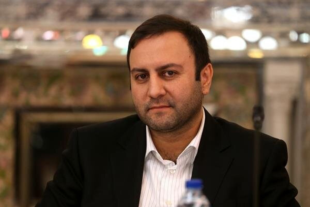 پاسخ پیرهادی به میرسلیم: دوره اینکه برای تخریب، تهمت را با سؤال مطرح کنید گذشته است