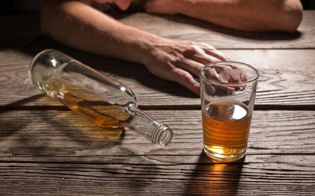 علائم و عوارض مسمومیت با متانول؛ در آخر تشنج، کما و مرگ!+ اینفوگرافی