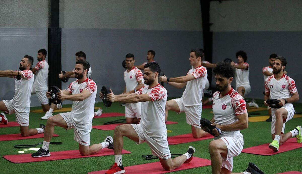 قانون درباره بازی کردن بازیکنان امید پرسپولیس در لیگ برتر چه می‌گوید؟