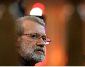 تصاویری متفاوت از دیدار علی لاریجانی با نیروهای حشدالشعبی در کربلا + عکس