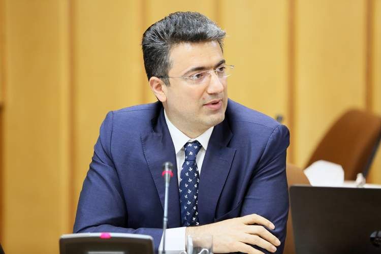 کنایه توییتری عضو اتاق بازرگانی به آلودگی هوا؛ یک کشور را تبدیل به اتاق گاز کردن