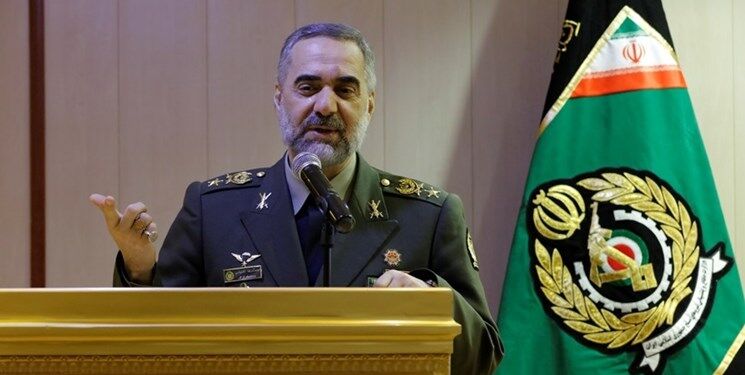 مهمترین اولویت در وزارت دفاع تقویت توان رزم نیروهای مسلح است/صحنه نبرد و تهدیدات دائماً در حال دگرگونی است
