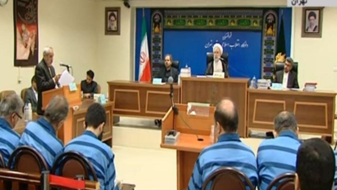 برخی منافذ در مراکز دولتی راه را برای متخلفان هموار کرده است
