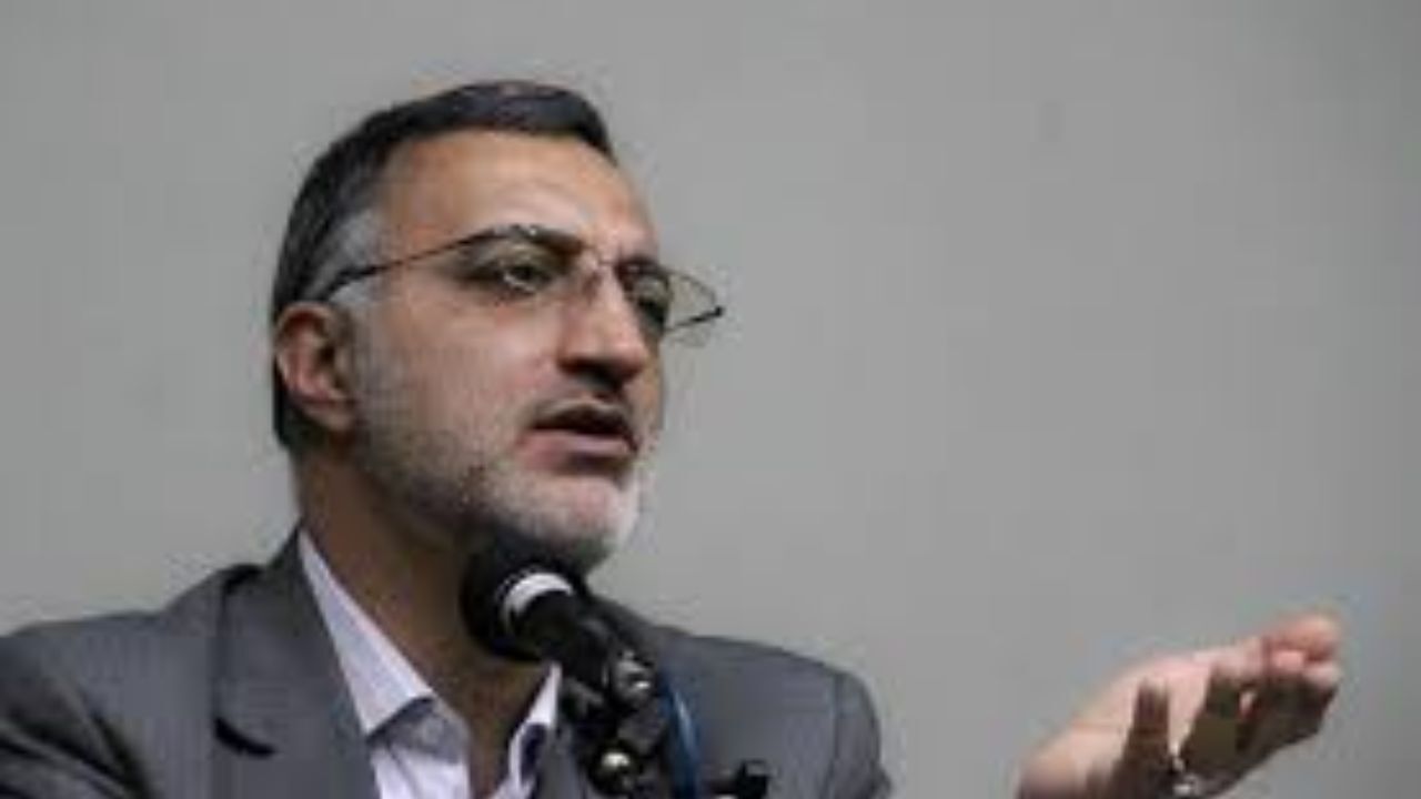 اصلاحات و اعتدال مقابل مکتب امام هستند/ دولت موسوی جنگ را در راس امور نمی‌دانست