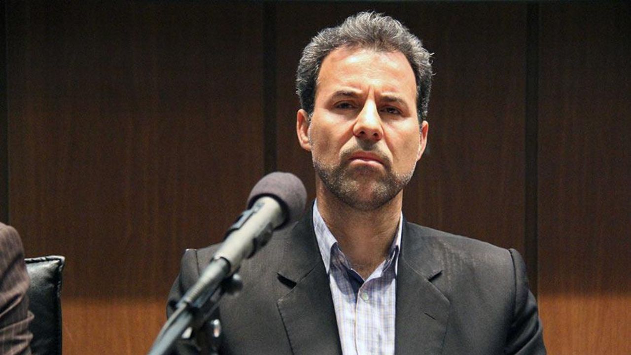 شریعتمداری بعد از معرفی به عنوان وزیر درباره انتقادات توضیح می‌دهد/ عده‌ای به دنبال کش‌دار کردن حواشی دولت هستند/ اگر یک نفر از دانشگاه هاروارد را هم در وزارت صمت بگذاریم نمی تواند آنجا را اداره کند
