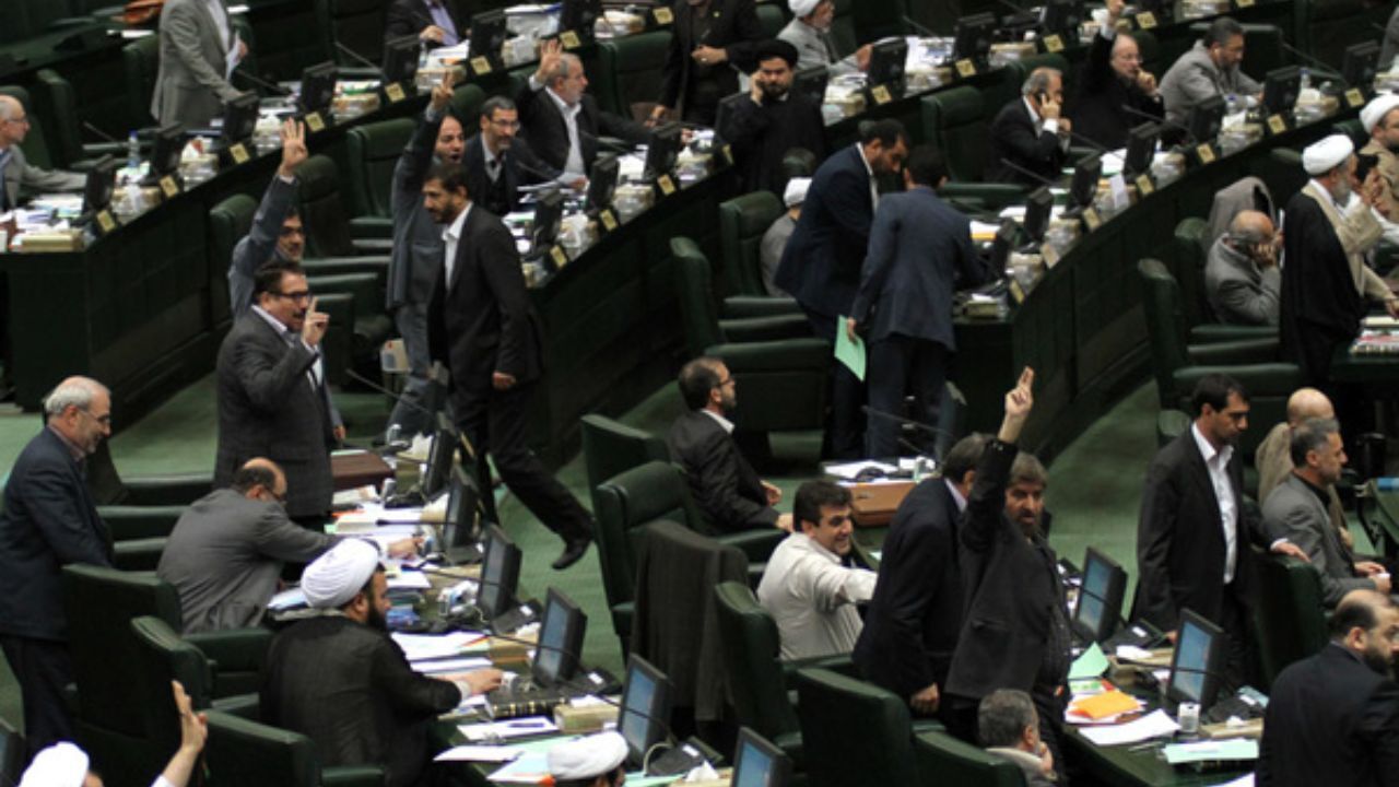 استفساریه «قانون منع بکارگیری بازنشستگان» برای مستثنی شدن شهردار تهران رای نیاورد+ حواشی
