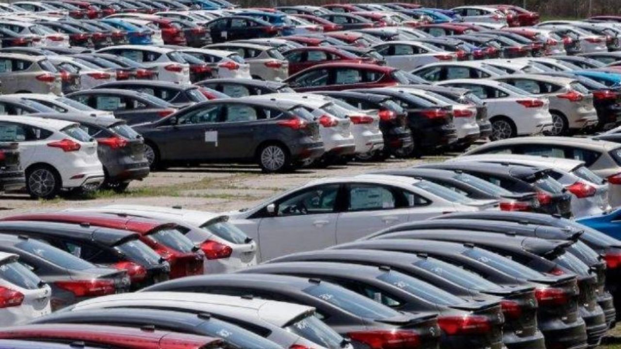 آیا قیمت خودرو باید آزاد شود؟