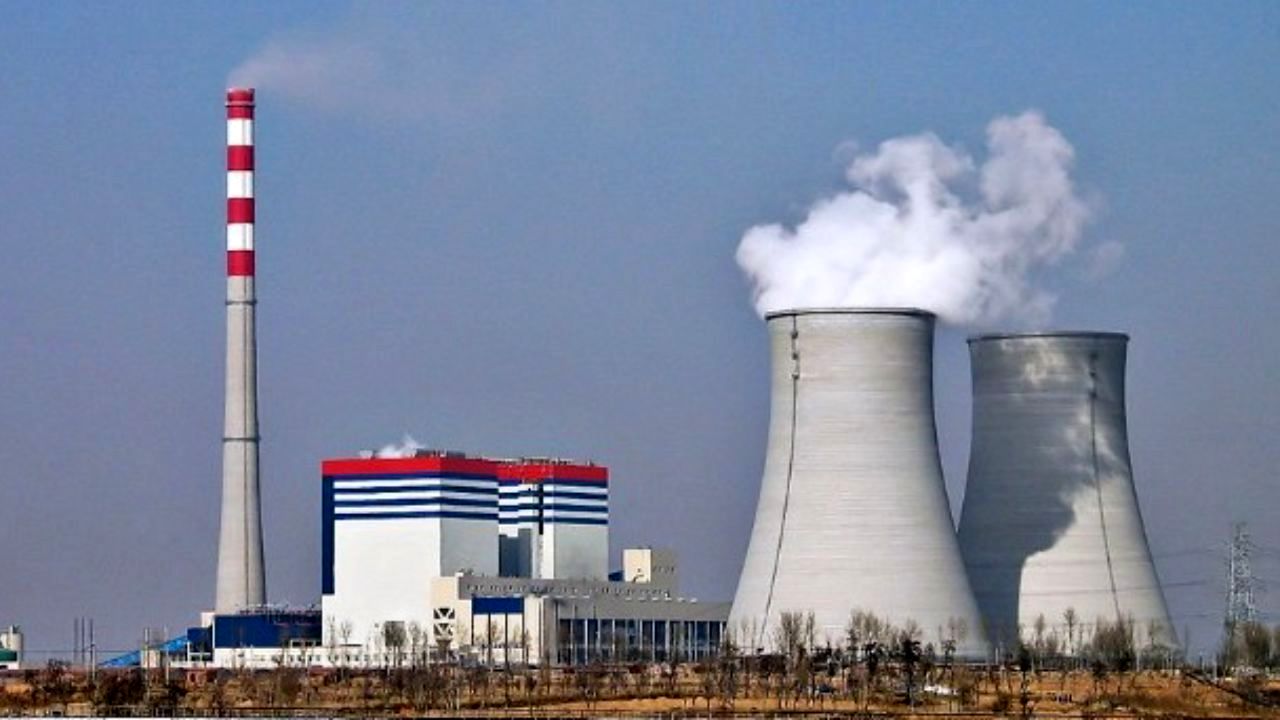 چرا نیروگاه‌های فرسوده از مدار خارج نمی‌شوند؟