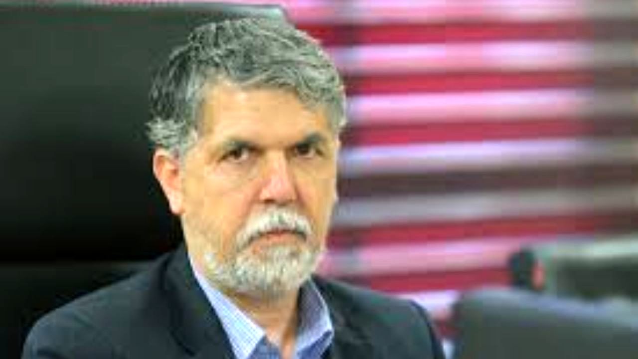 خطر گسست جوانان از زبان فارسی