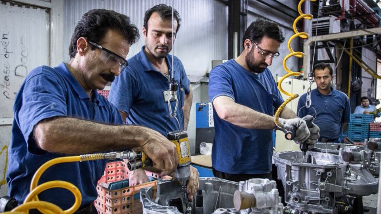 جبران قدرت خرید کارگران؛دستور کار جلسه امروز شورای عالی کار