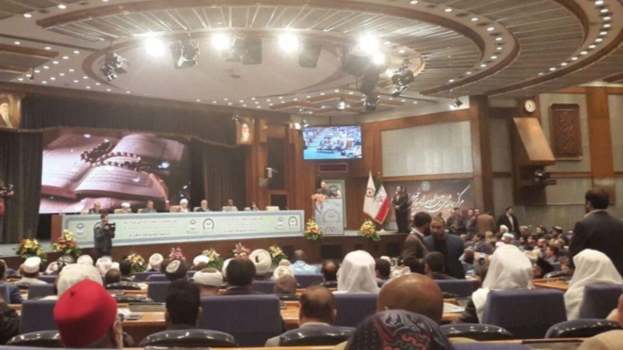حضور حسن روحانی و علی لاریجانی در گردهمایی نخبگان جهان اسلام
