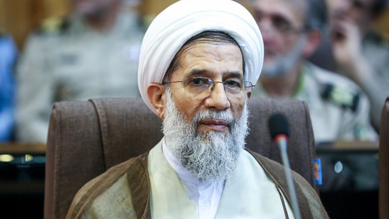 با هم بودن سپاه و ارتش، راهبردی دائمی در سیاست‌های نظام اسلامی است/رسانه‌های استکباری در قبال مردم یمن سکوت قبرستانی اختیار کرده‌اند