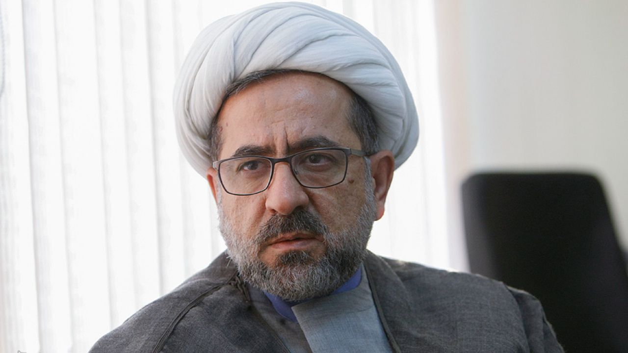 رسانه ملی در برخی دولت‌ها بیشتر نقدکننده است/ اقتدار دولت را خدشه‌دار نکنیم