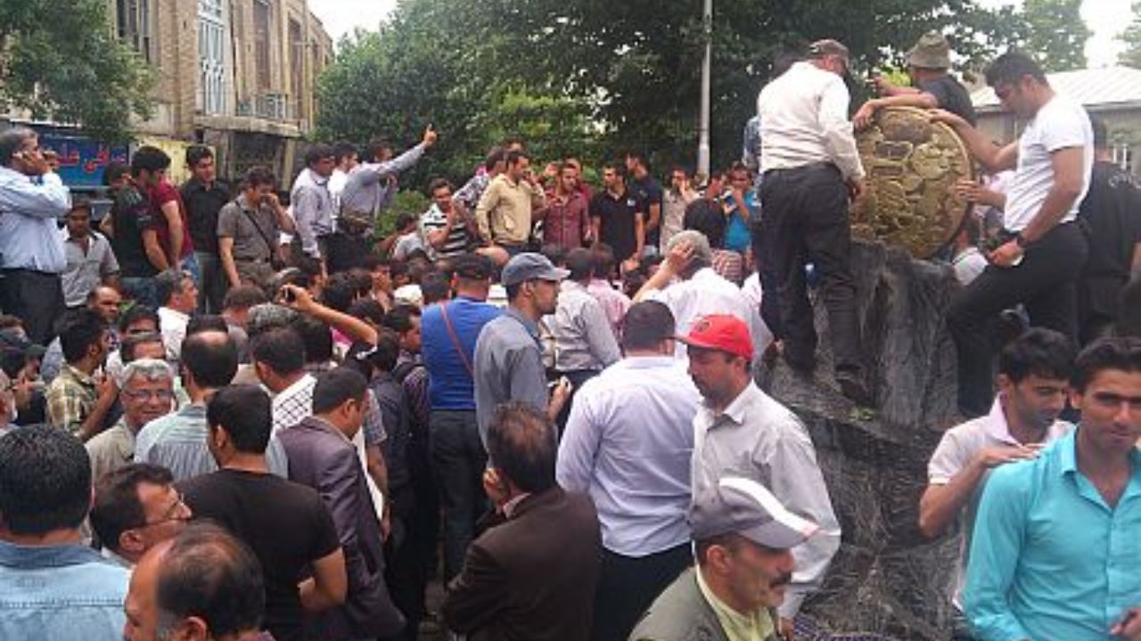 پاتوق دلالان ارز جمع شد + عکس