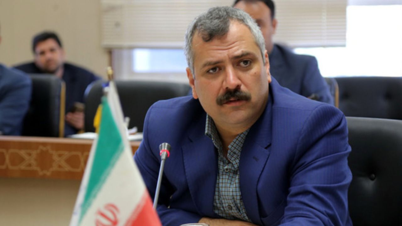 فروش شرکت‌های سودده شستا «خائنانه» است