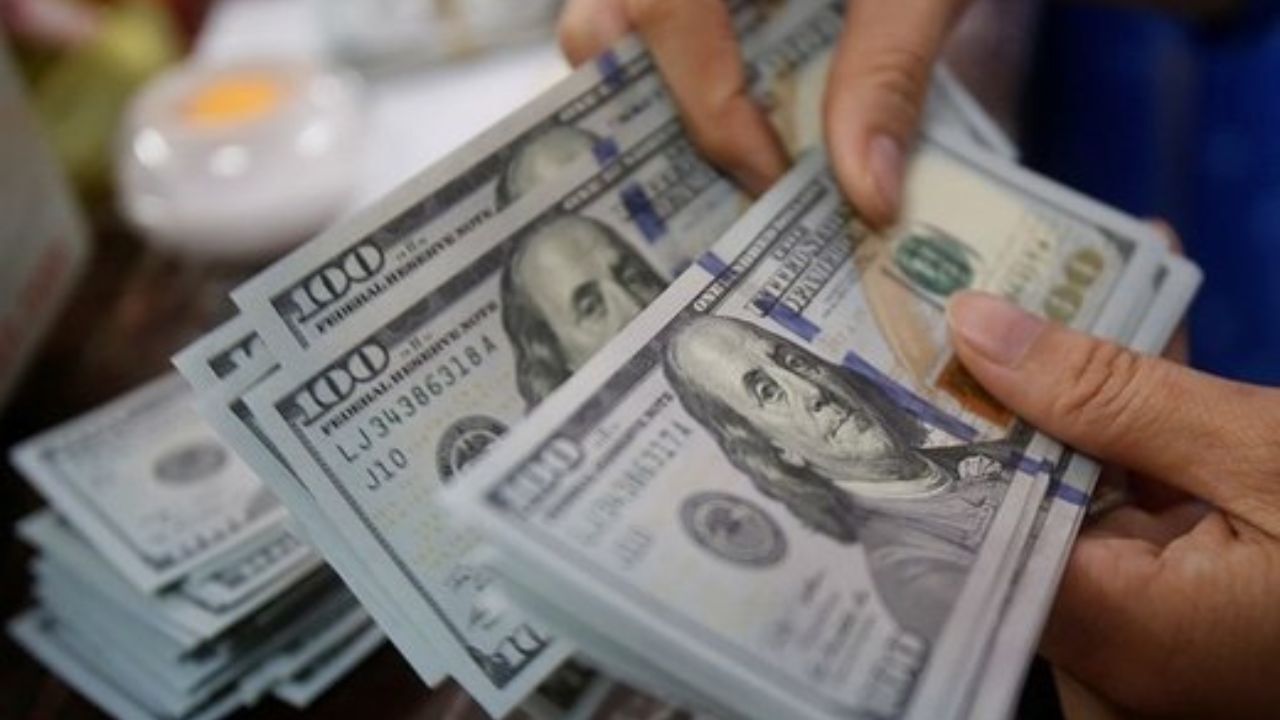 دلار بانکی به زیر 10000 تومان سقوط کرد