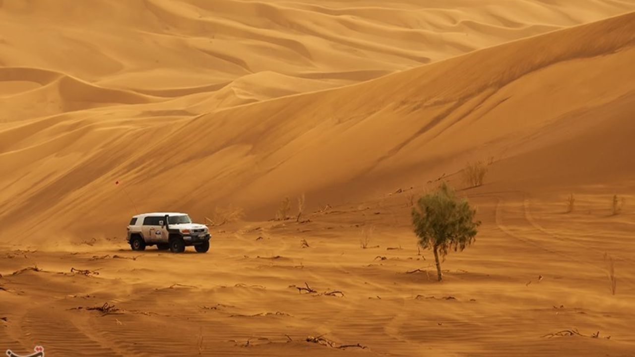لوت، زیر پای گردشگرنماها