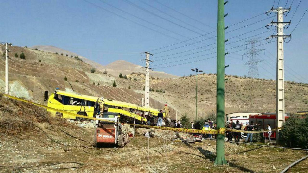 تعداد کشته‌‎های حادثه دانشگاه آزاد به 9 نفر رسید/ پیام رهبر انقلاب در پی فوت 9 دانشجوی دانشگاه آزاد/ ولایتی: عزیزترین فرزندانمان را از دست دادیم+ فیلم