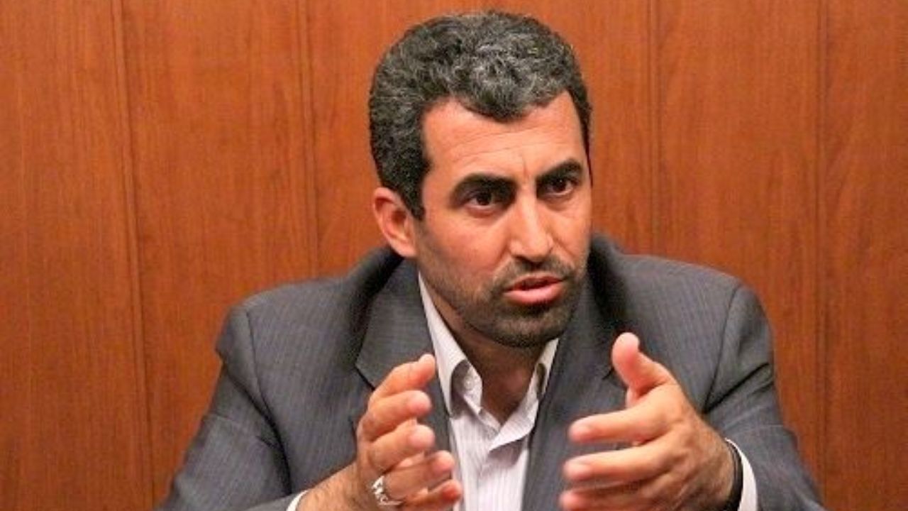 فروش ریالی نفت در بورس برای حذف محدودیت‌ها است