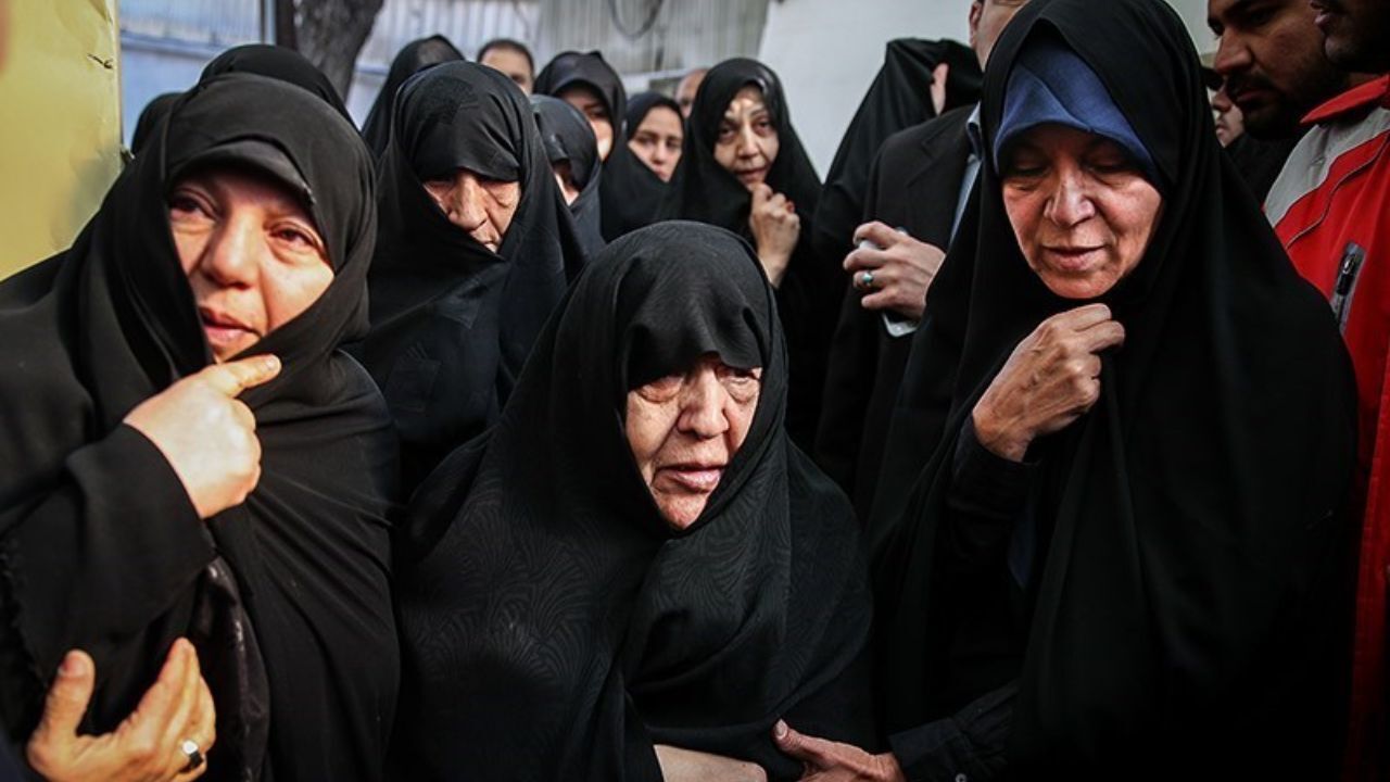 هنوز هم آشیخ اکبر زنده و تاثیرگذار است/ انقلابی‌ها با امکانات بیت‌المال به او توهین کردند و تهمت زدند