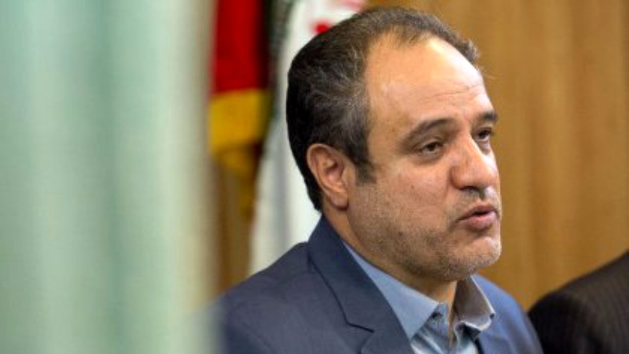 سخنگو نداشتن دولت یک نقص است/ دولت هر چه سریع‌تر سخنگویی برای خود انتخاب کند/ جناح‌های سیاسی به جای انتقاد، نبود همدیگر را آرزو می‌کنند