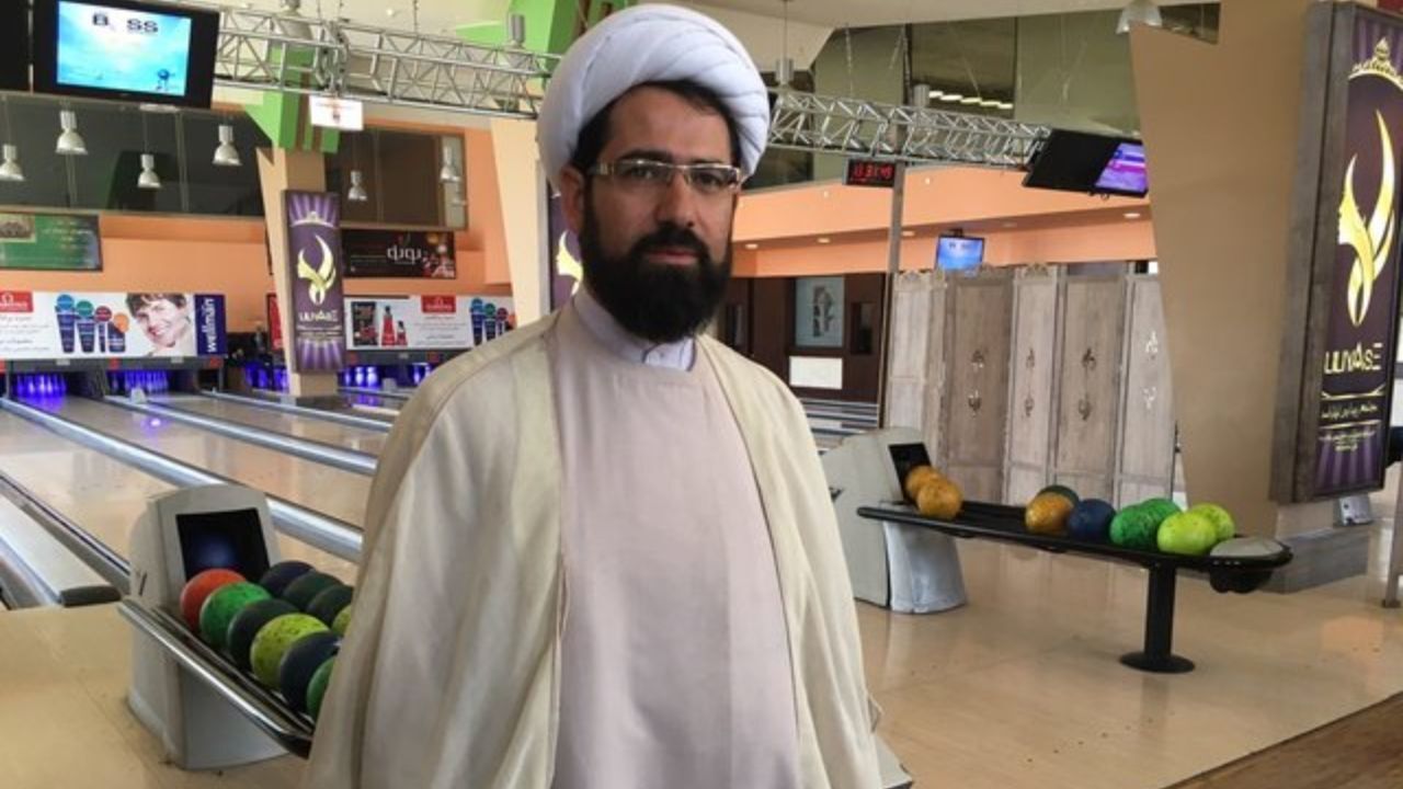روحانی بولینگ‌باز + تصاویر