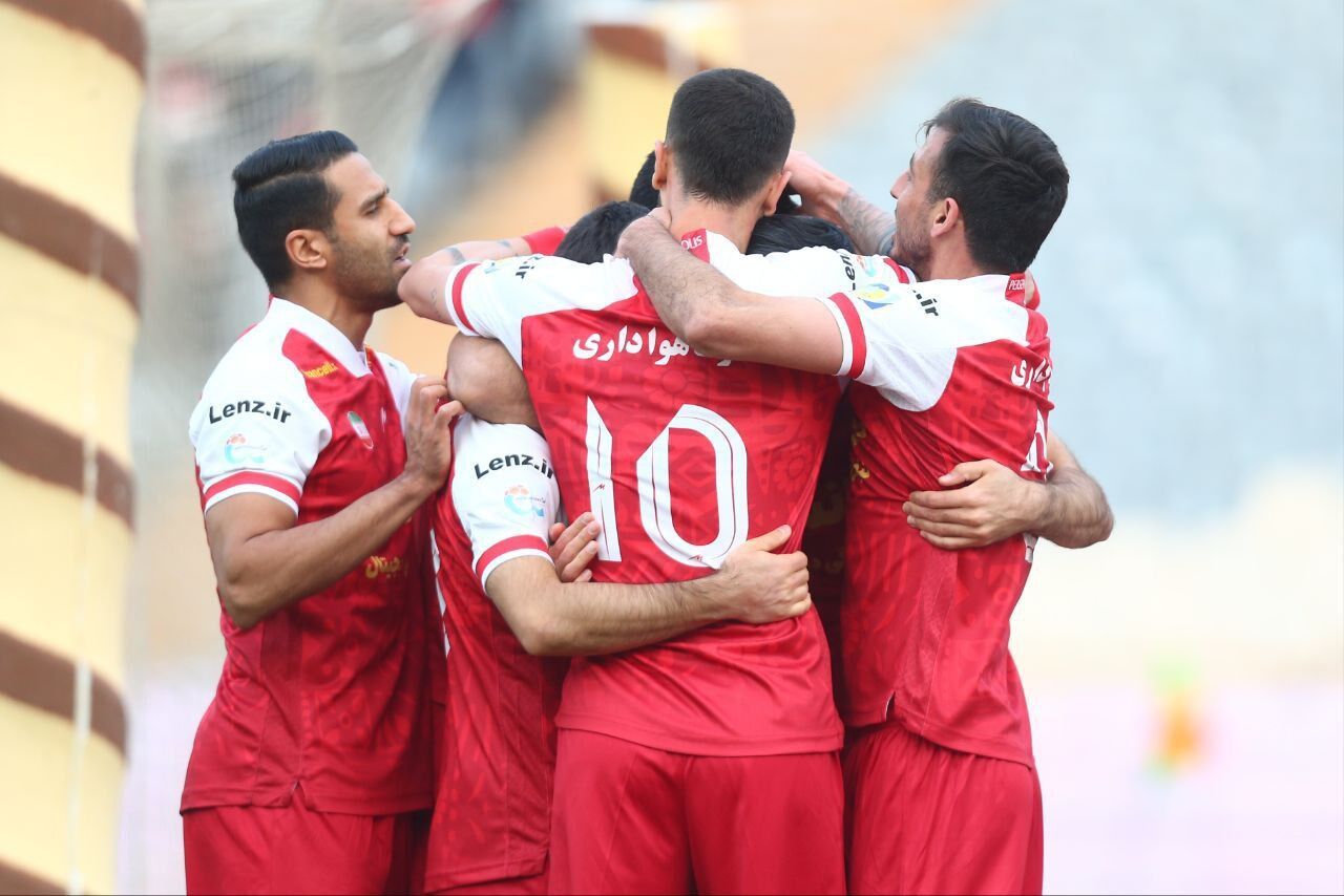 جادوگری علیه پرسپولیس در اصفهان/ پیدا شدن سحر و جادو در رختکن تیم اوسمار + عکس