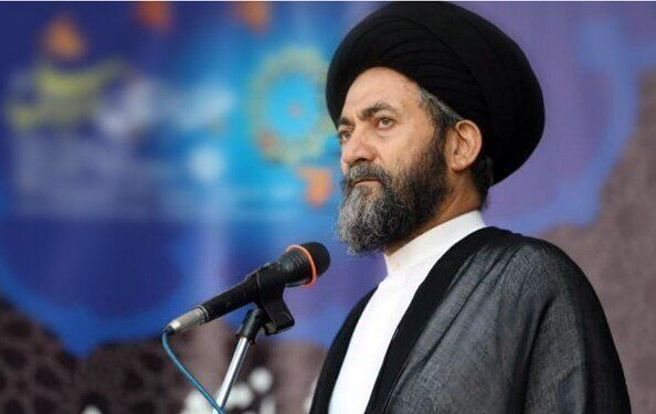واکنش عضو خبرگان رهبری نسبت به امکان قطع شبکه‌های اجتماعی در فرانسه؛ قربان آن خدا را یک بام دو هوا را !