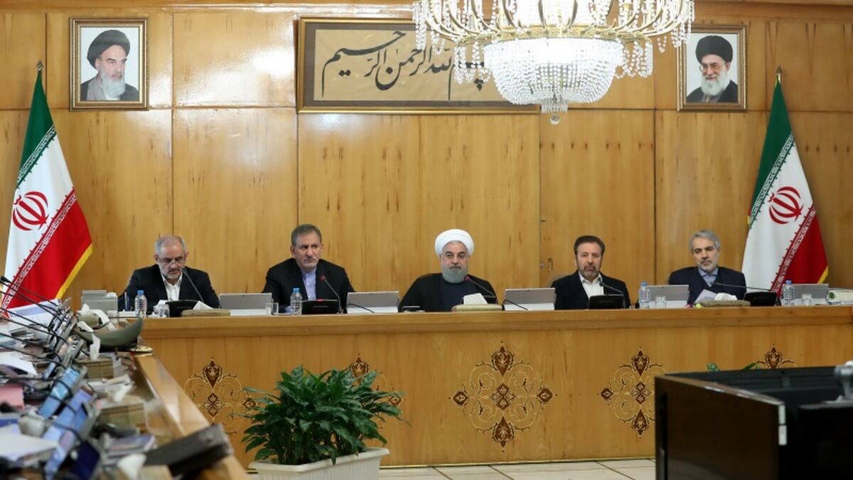 اولین واکنش روحانی به درگیری‌های خیابان پاسداران؛ برخوردهای خشونت‌آمیز و اهانت به پلیس را به هیچ وجه تحمل نمی‌کنیم