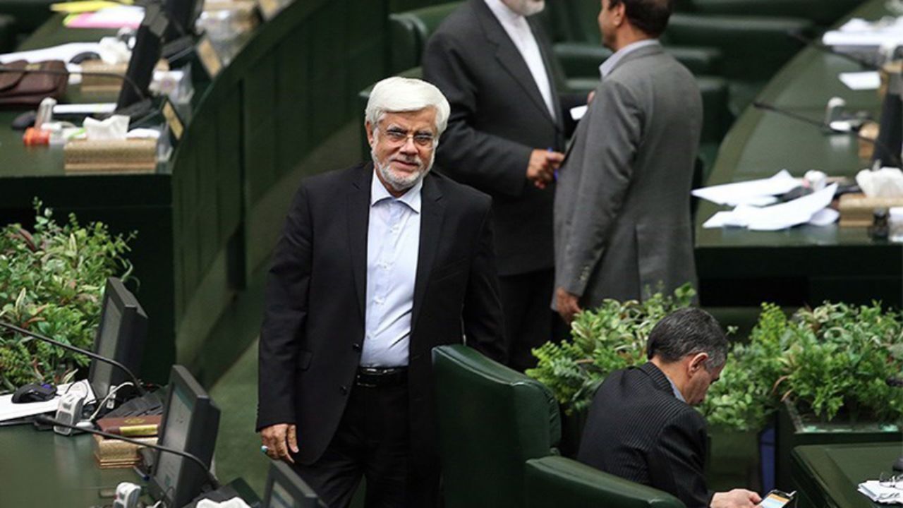 با قدرناشناسی با برخی اساتید که جایگاه علمی برجسته‌ای دارند، برخورد شد/ مدیریت فعلی دانشگاه آزاد دنبال حاکم کردن یک سلیقه خاص در دانشگاه نباشد